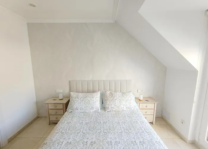 Precioso Atico Con Vistas A Pie De Playa Appartement *